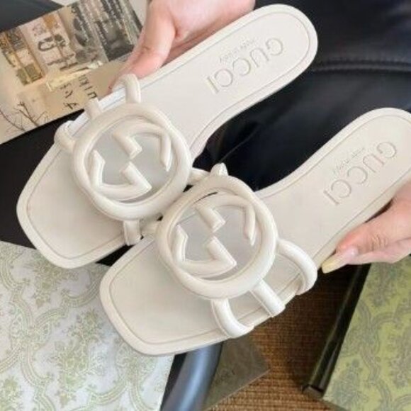 Gucci Women’s Interlocking G Slide Sandals - Picture 3 of 6